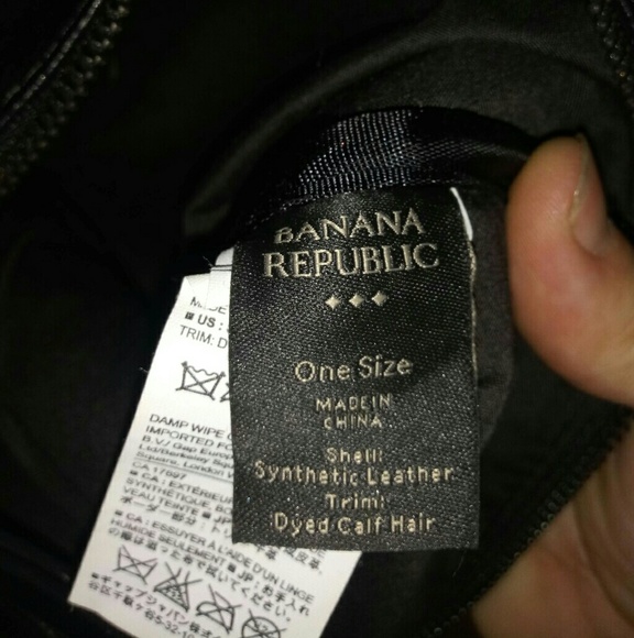 🪶Cow hide Banana Republic purse - Picture 2 of 5